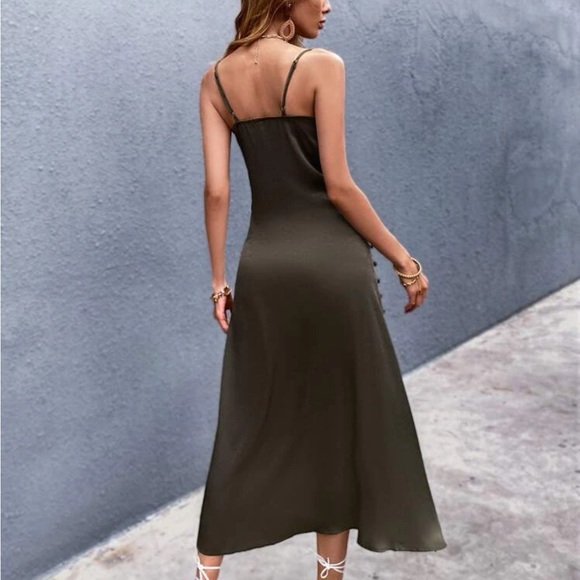 Dress - Picture 3 of 11